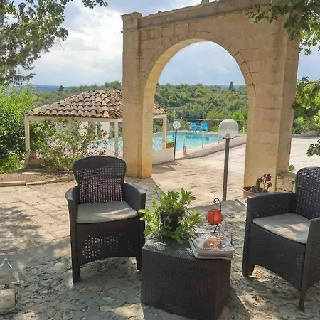 Lenzo Villa